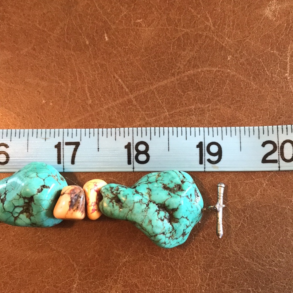 Colorful turquoise chunky necklace. - Picture 3 of 4